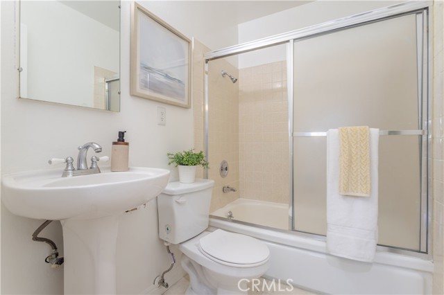 Detail Gallery Image 18 of 42 For 11144 Haskell, Granada Hills,  CA 91344 - 3 Beds | 2 Baths