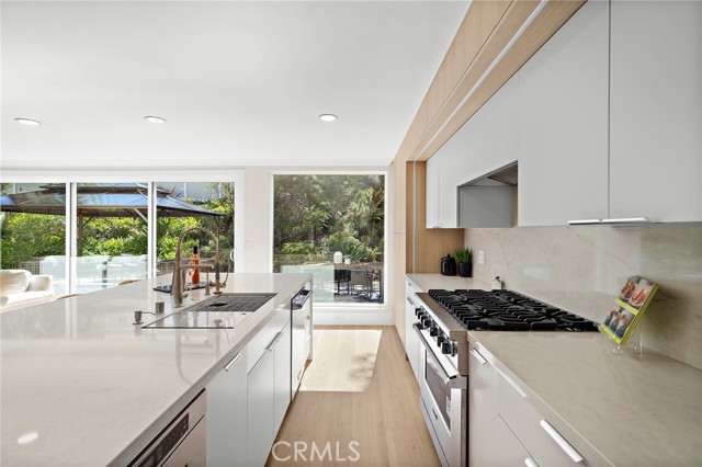 24641 Paige Circle, Laguna Hills CA: https://media.crmls.org/medias/b41d12a3-2736-4abc-8344-0907d623f660.jpg