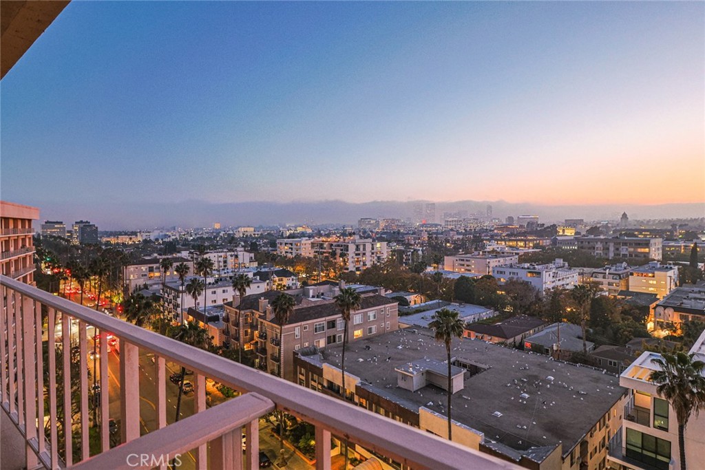 https://media.crmls.org/medias/b41d37cd-b38e-4edb-a47e-be4494cf0da5.jpg?preset=X-Large