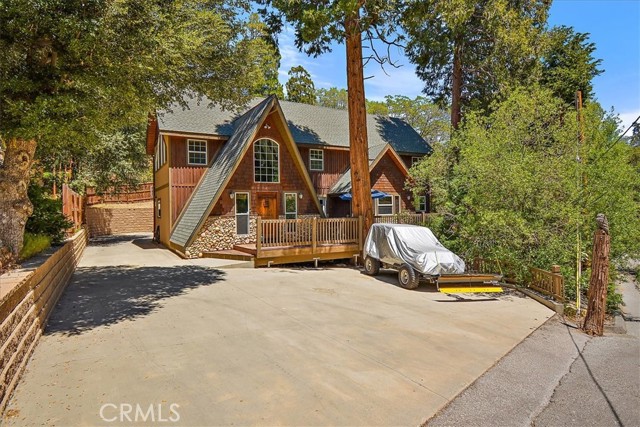 Detail Gallery Image 1 of 44 For 1626 Creek Dr, Lake Arrowhead,  CA 92352 - 3 Beds | 2/1 Baths