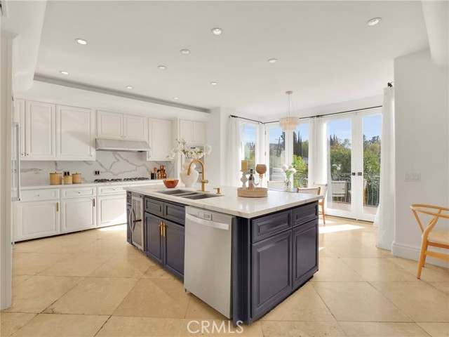 Detail Gallery Image 20 of 60 For 4862 Galendo St, Woodland Hills,  CA 91364 - 6 Beds | 6 Baths