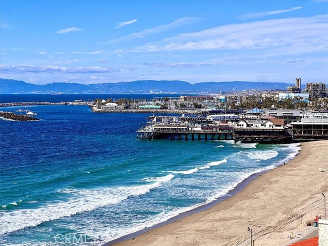 555 Esplanade, Redondo Beach, California 90277, 2 Bedrooms Bedrooms, ,2 BathroomsBathrooms,Residential,Sold,Esplanade,SB23039373