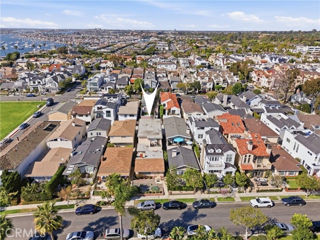 Detail Gallery Image 6 of 42 For 429 Carnation Ave, Corona Del Mar,  CA 92625 - 5 Beds | 5 Baths