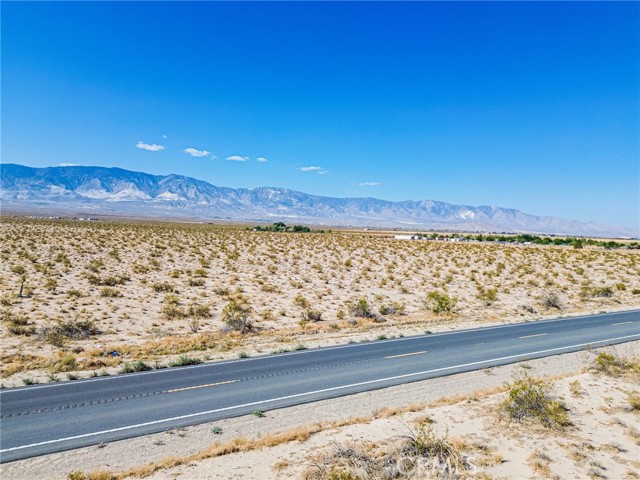37898 Old Woman Springs Road, Lucerne Valley CA: https://media.crmls.org/medias/b420bf99-978e-4c44-a36b-8c7a40b7dd83.jpg