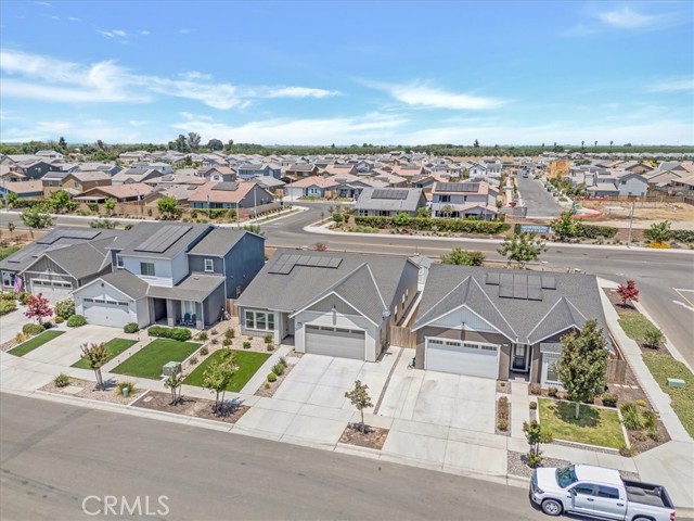 2454 W Mallard Lane, Hanford CA: https://media.crmls.org/medias/b420ceb5-0b53-4dce-bb70-2f0bfe1d253b.jpg