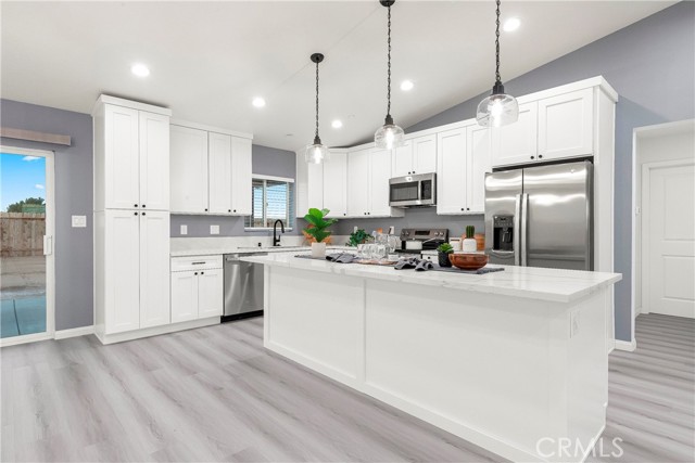 Detail Gallery Image 13 of 25 For 8213 Peach Ave, California City,  CA 93505 - 3 Beds | 2 Baths