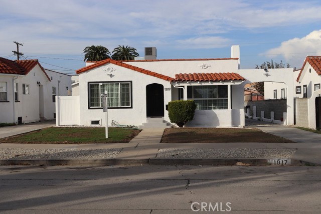 Detail Gallery Image 2 of 75 For 1917 W 74th, Los Angeles,  CA 90047 - 4 Beds | 3 Baths