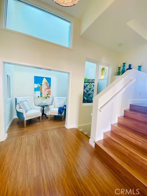 820 Gardenia Way, Corona del Mar CA: https://media.crmls.org/medias/b421d40b-64f1-4ddb-87ab-c3de17ba1b7f.jpg