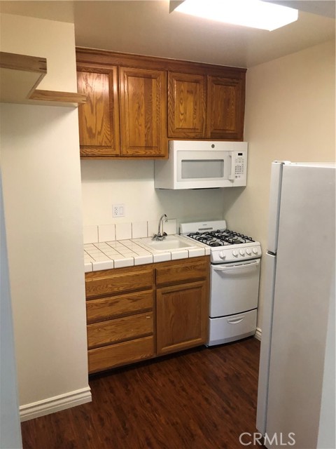 Detail Gallery Image 9 of 16 For 31567 Lindero Canyon #5,  Westlake Village,  CA 91361 - 1 Beds | 1 Baths