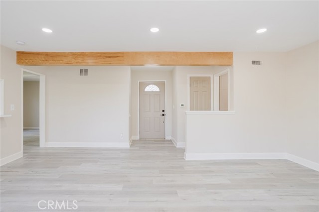 9709 Willis Avenue photo 10