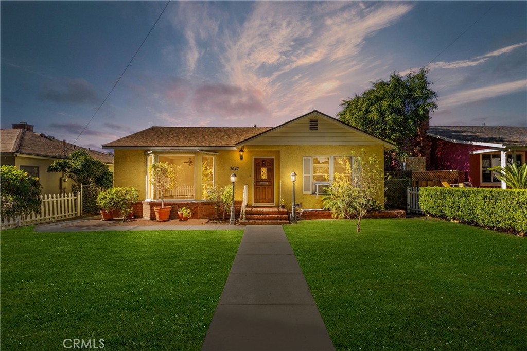 7647 Pickering