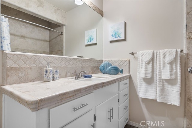 2702 Worthington Avenue, Bakersfield CA: https://media.crmls.org/medias/b423db2f-5c9f-45cd-8d55-8bc880f75a2e.jpg