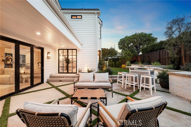 1963 Port Edward Place, Newport Beach CA: https://media.crmls.org/medias/b4253fce-1809-4243-a6a6-e1d678ffdc1c.jpg