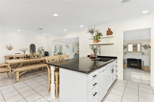 Detail Gallery Image 13 of 52 For 1235 W Cypress, Redlands,  CA 92373 - 5 Beds | 3 Baths