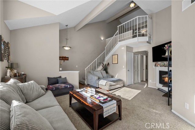 Detail Gallery Image 5 of 42 For 26964 Flo Ln #324,  Canyon Country,  CA 91351 - 2 Beds | 2 Baths
