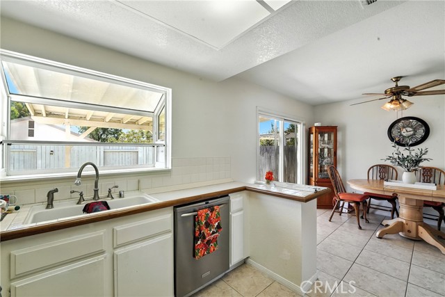 Detail Gallery Image 5 of 22 For 3192 Wishing Well Ct, Jurupa Valley,  CA 91752 - 3 Beds | 2 Baths