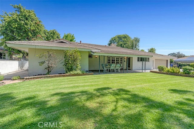 252 W 15th Street, Upland CA: https://media.crmls.org/medias/b428d079-5eea-4e74-90e7-ac149a51a188.jpg
