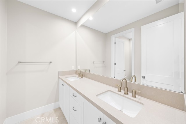 130 Mossvine, Irvine CA: https://media.crmls.org/medias/b42bb426-0962-48a8-bd77-15e87f5efeba.jpg