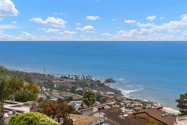 Detail Gallery Image 1 of 41 For 2526 Encina Way, Laguna Beach,  CA 92651 - 3 Beds | 3/1 Baths