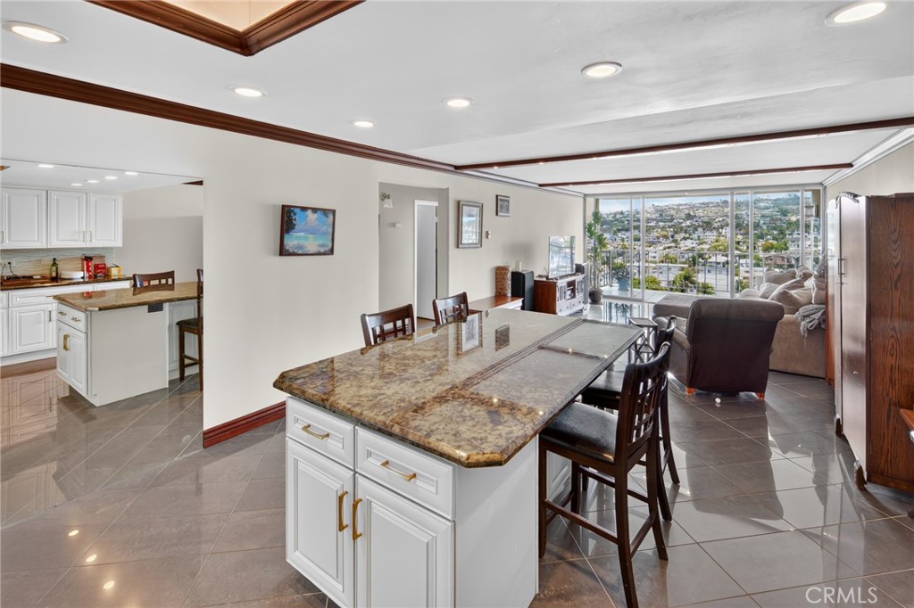 4944 Cass Street - photo 15
