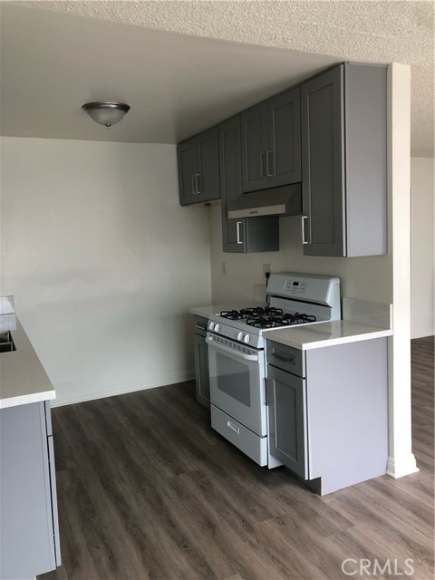 Detail Gallery Image 4 of 7 For 914 W Pine, Upland,  CA 91786 - 2 Beds | 1/1 Baths