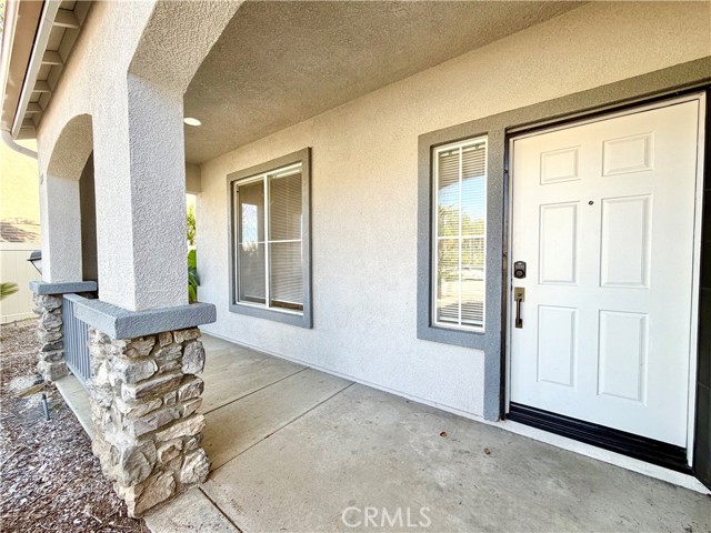 Detail Gallery Image 5 of 43 For 8182 Bon View Dr, Riverside,  CA 92508 - 5 Beds | 3 Baths