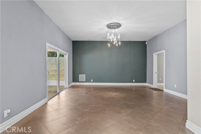 17206 Nugent Place, Granada Hills CA: https://media.crmls.org/medias/b42db17f-69c4-423c-b8b6-5caf9e3d5a9d.jpg
