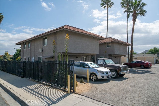5746 Tilton Avenue, Jurupa Valley CA: https://media.crmls.org/medias/b42e3a53-000b-483e-95d7-16a424fd157b.jpg