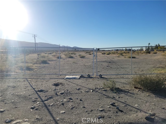 Detail Gallery Image 2 of 6 For 2652 Phelan, Phelan,  CA 92372 - – Beds | – Baths