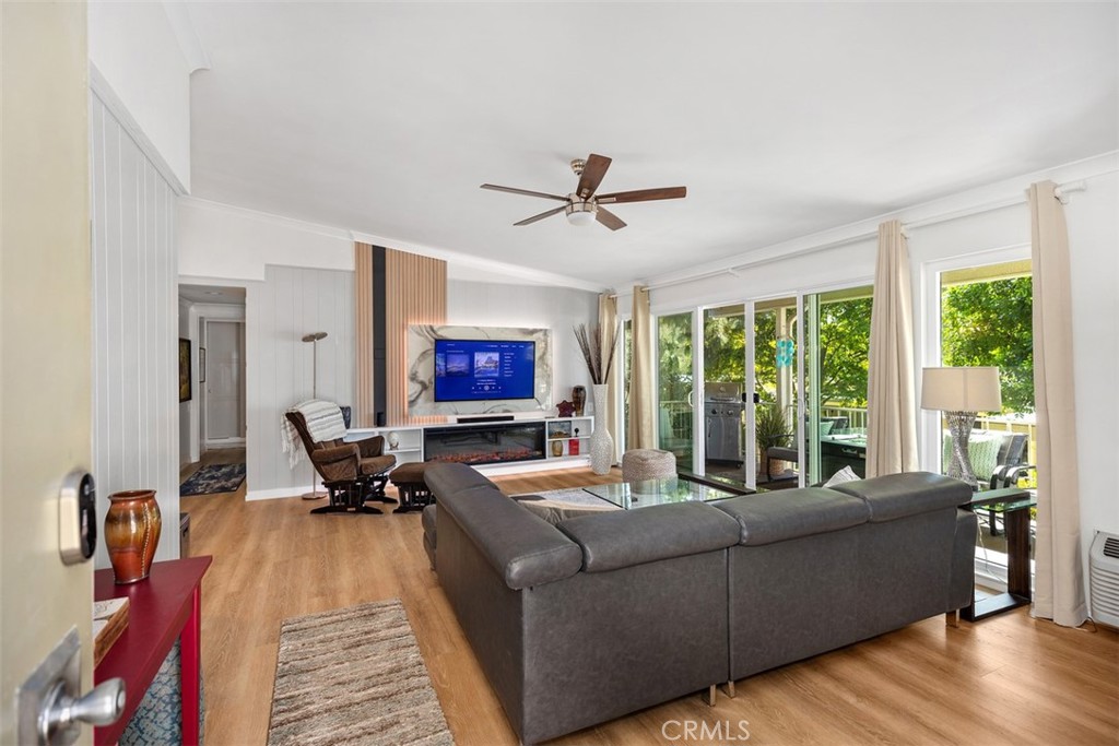 B42eb91d Dfba 4126 A796 89550f17aef2