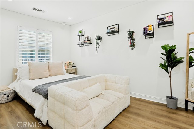 Detail Gallery Image 9 of 17 For 974 Sweetbriar Ln a,  Azusa,  CA 91702 - 3 Beds | 3 Baths