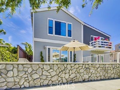 504 12th Street, Huntington Beach CA: https://media.crmls.org/medias/b42ffd06-e807-495b-808d-0dd3f7f071f6.jpg