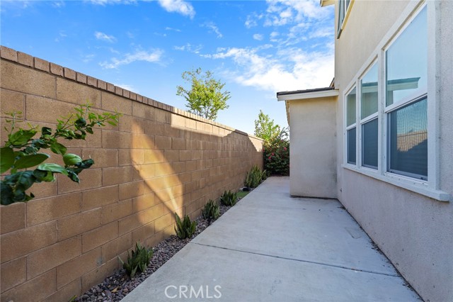 Detail Gallery Image 32 of 62 For 4893 S Tangerine Way, Ontario,  CA 91762 - 4 Beds | 2/1 Baths