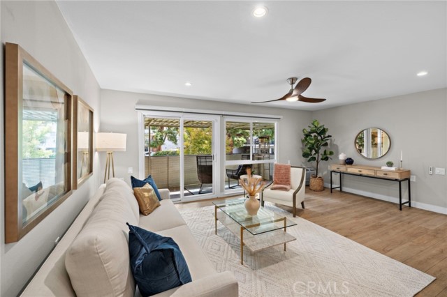 Detail Gallery Image 4 of 21 For 2279 via Mariposa, Laguna Woods,  CA 92637 - 2 Beds | 2 Baths