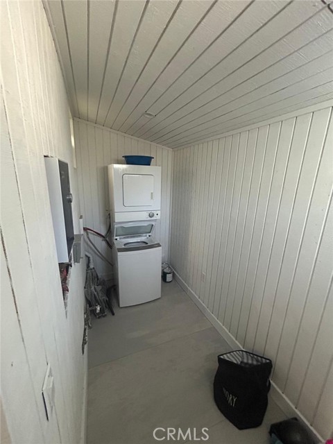 Detail Gallery Image 5 of 6 For 19138 Oxnard St, Tarzana,  CA 91356 - 0 Beds | 1 Baths