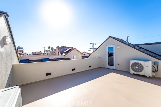 Detail Gallery Image 39 of 42 For 119 Opal Ave, Newport Beach,  CA 92662 - 3 Beds | 2/1 Baths