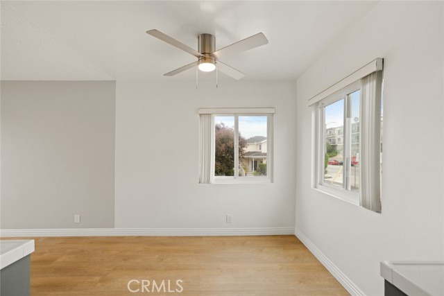 Detail Gallery Image 8 of 23 For 740 W 27th St #4,  San Pedro,  CA 90731 - 2 Beds | 1 Baths