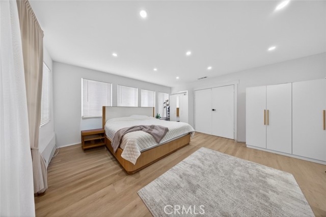 Detail Gallery Image 16 of 33 For 17007 Bassett St, Van Nuys,  CA 91406 - 4 Beds | 2 Baths