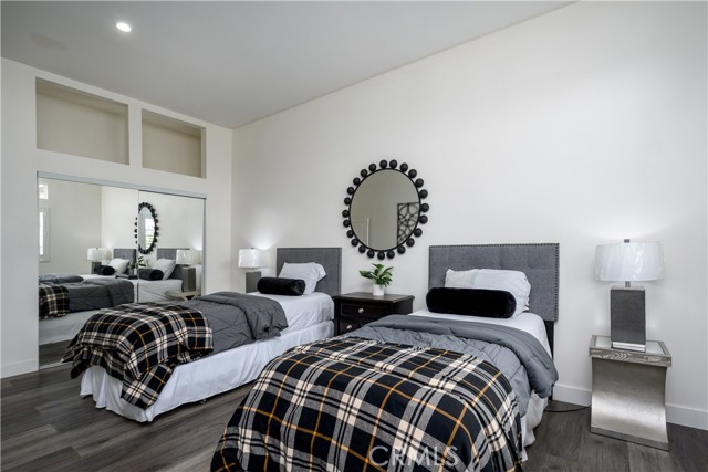4557 Don Timoteo Drive, Los Angeles CA: https://media.crmls.org/medias/b431d725-6af2-49db-8edc-ff7da3945474.jpg