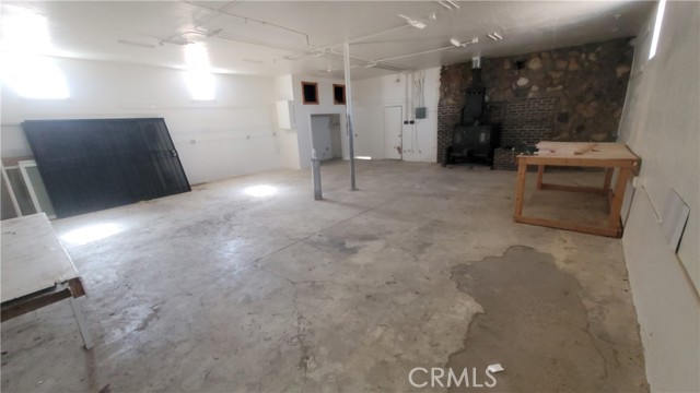 125 E Yermo Road, Yermo CA: https://media.crmls.org/medias/b4325bb0-197e-4052-be94-637cd6f34f9a.jpg