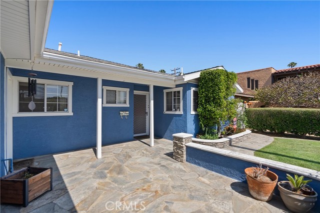 Detail Gallery Image 3 of 33 For 18361 Delaware St, Huntington Beach,  CA 92648 - 4 Beds | 2 Baths