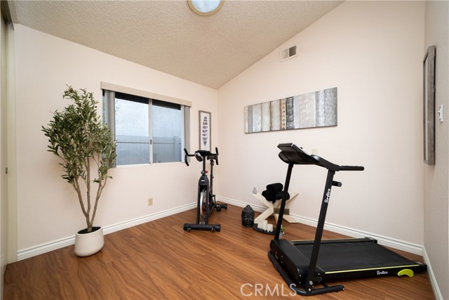 Detail Gallery Image 19 of 36 For 957 Stonehenge Cir, Corona,  CA 92881 - 3 Beds | 2 Baths