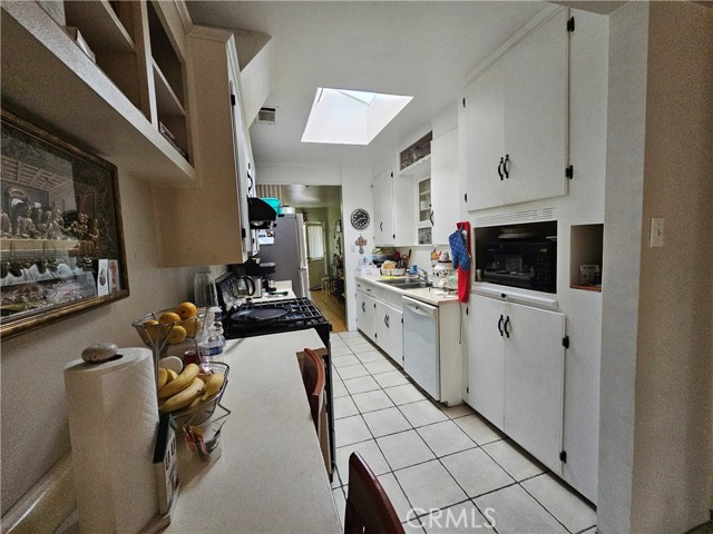 Detail Gallery Image 10 of 48 For 33124 Case, Lake Elsinore,  CA 92530 - 1 Beds | 2 Baths