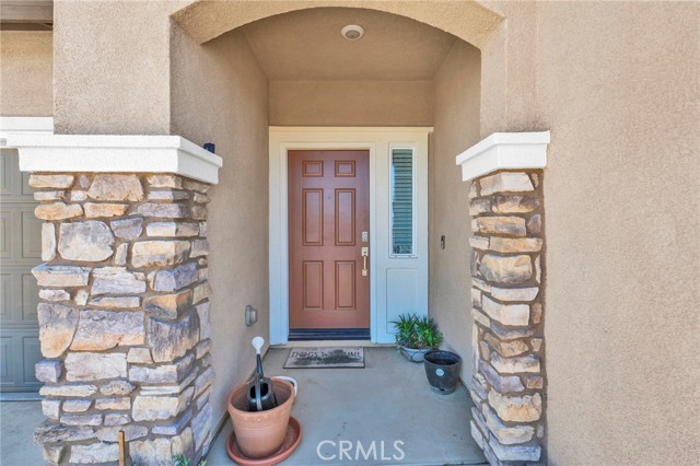 Detail Gallery Image 2 of 27 For 15389 Diamond, Victorville,  CA 92394 - 3 Beds | 2 Baths