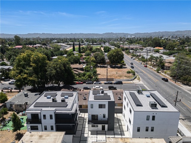 6702 Kester Avenue, Van Nuys CA: https://media.crmls.org/medias/b4345710-1088-47ec-bc46-4dfcd154a21a.jpg
