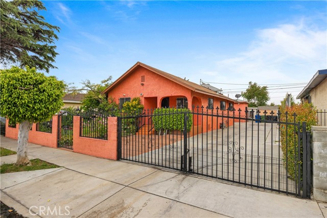 157 E 70th Street, Los Angeles CA: https://media.crmls.org/medias/b434a7ce-71ba-4e06-bde3-e7a349988387.jpg