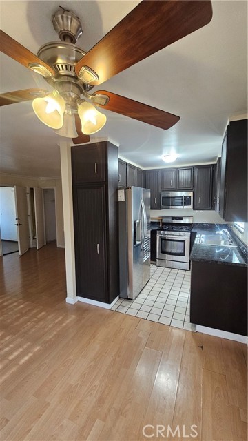 18149 Sundowner Way, Canyon Country CA: https://media.crmls.org/medias/b434d577-b597-4348-91ed-33a81b5e5d1c.jpg