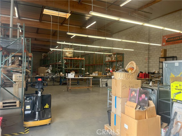 14832 Arrow, Baldwin Park, California 91706, ,Commercial Lease,For Rent,14832 Arrow,CRAR25022466