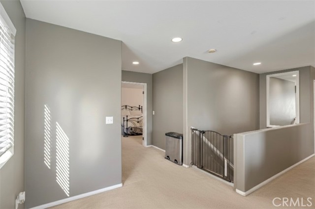 Detail Gallery Image 16 of 35 For 33129 Shoreline Dr, Lake Elsinore,  CA 92530 - 5 Beds | 3 Baths