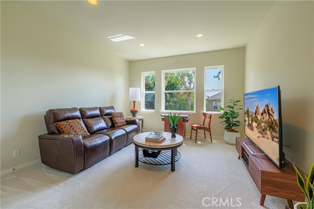 22 Modesto, Irvine CA: https://media.crmls.org/medias/b438f726-6e1e-4036-8f53-8342744f9253.jpg